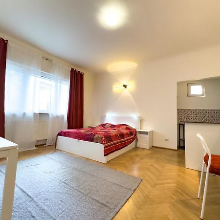 Central Retreat Apartments 부쿠레슈티 외부 사진